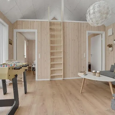 5 Bedroom Stunning In Snedsted Holiday home Stenbjerg