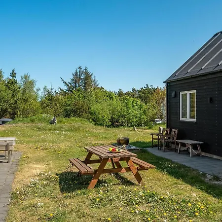 Holiday home 5 Bedroom Stunning In Snedsted Stenbjerg