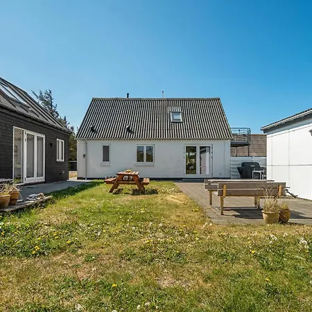 Holiday home 5 Bedroom Stunning In Snedsted